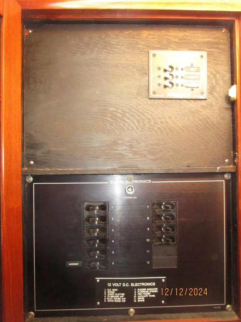 Slide: The Image of 48' Hatteras pilothouse electrical panel4 - 4900495