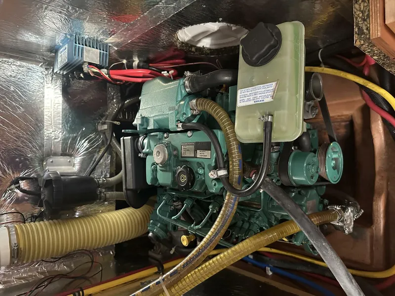 Slide: The Image of Bavaria 36 Cruiser 2011 - 5280767