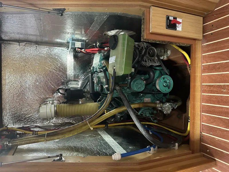 Slide: The Image of Bavaria 36 Cruiser 2011 - 5280770