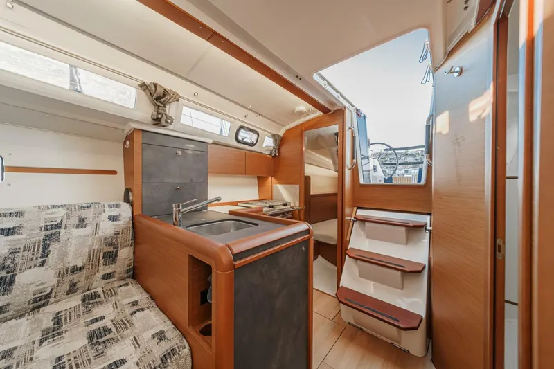 Slide: The Image of Jeanneau Sun Odyssey 349 2022 - 4966232