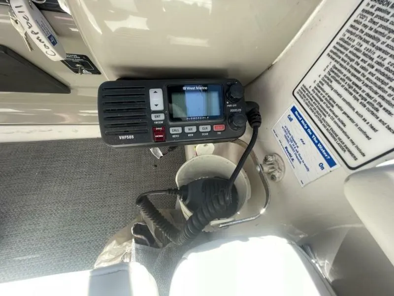 Slide: The Image of Monterey 322 Cruiser 2005 - 5592294