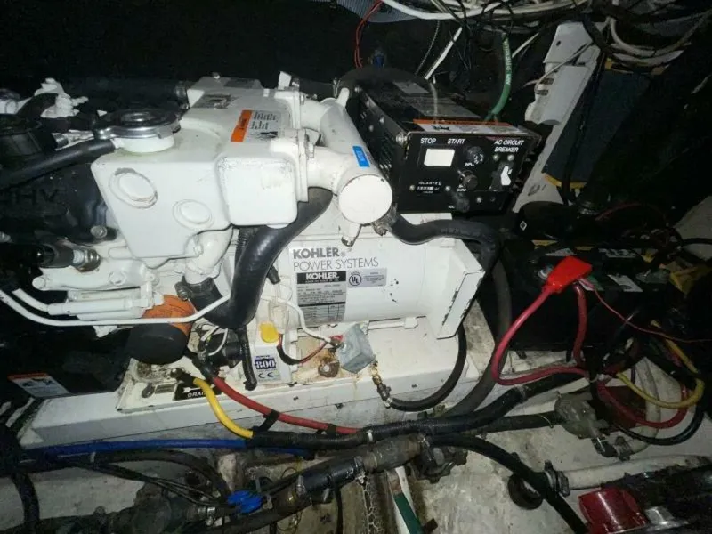 Slide: The Image of Monterey 322 Cruiser 2005 - 4901729