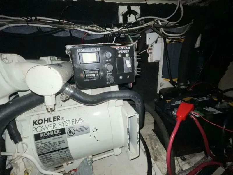 Slide: The Image of Monterey 322 Cruiser 2005 - 4901730