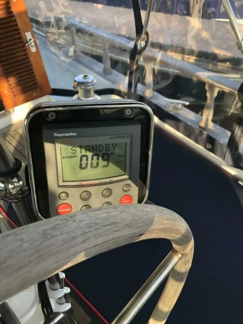 Slide: The Image of Tayana Mariner 36 1987 - 4903880