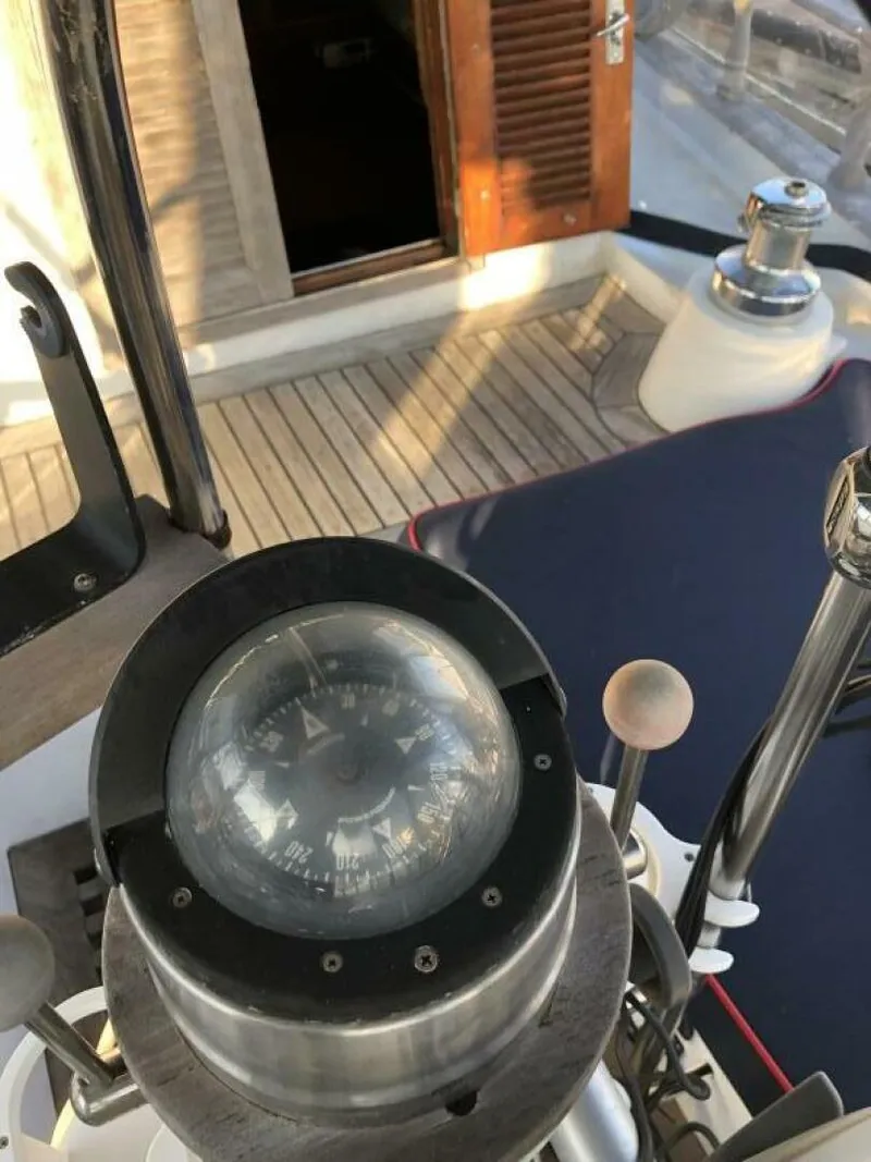 Slide: The Image of Tayana Mariner 36 1987 - 4903881