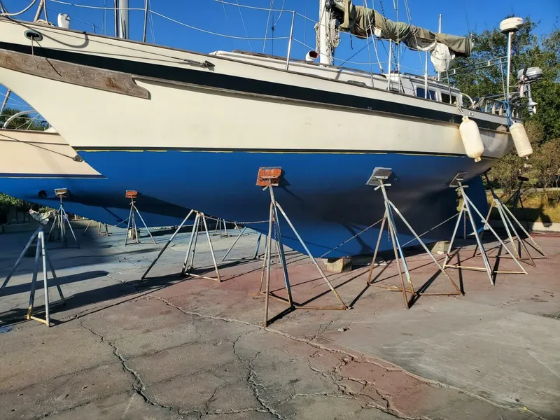 Slide: The Image of Tayana Mariner 36 1987 - 4903843