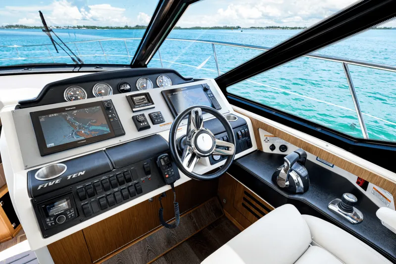 Slide: The Image of Sea Ray 510 SUNDANCER 2017 - 4905325