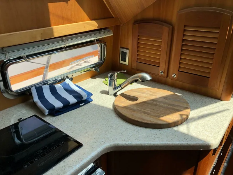 Slide: The Image of Sabre 40 Sedan 2009 - 4905536