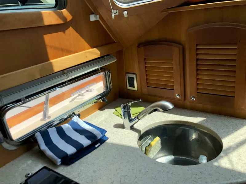 Slide: The Image of Sabre 40 Sedan 2009 - 4905537