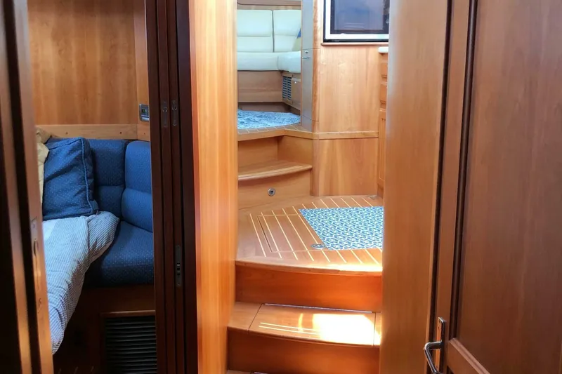 Slide: The Image of Sabre 40 Sedan 2009 - 4905556