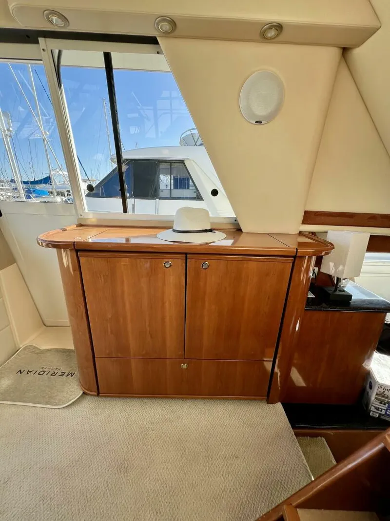 Slide: The Image of Meridian 490 Pilothouse 2008 - 4906428