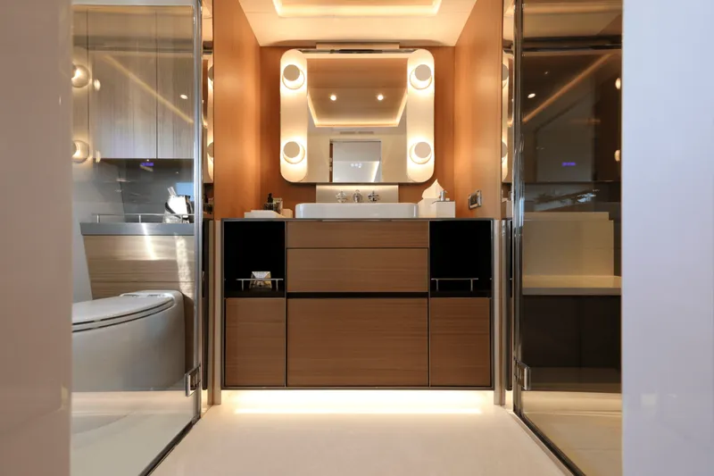 Slide: The Image of Ocean Alexander 35P 2025 - 5025409