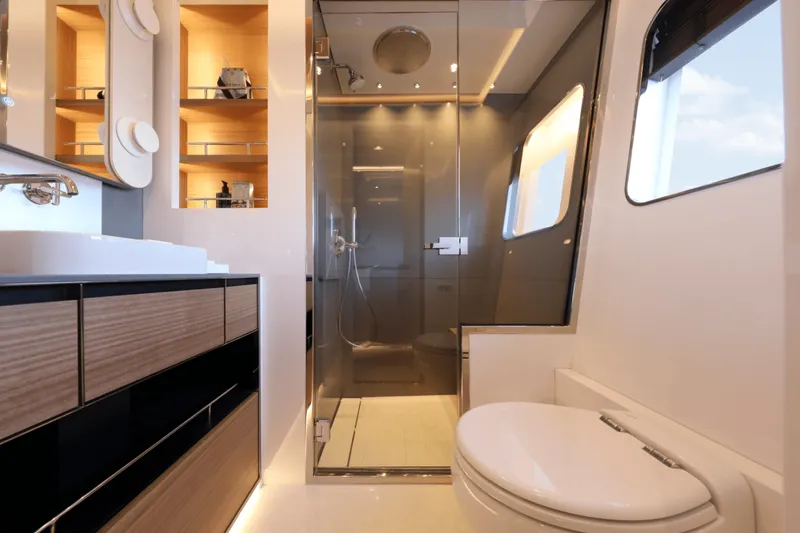 Slide: The Image of Ocean Alexander 35P 2025 - 5025397