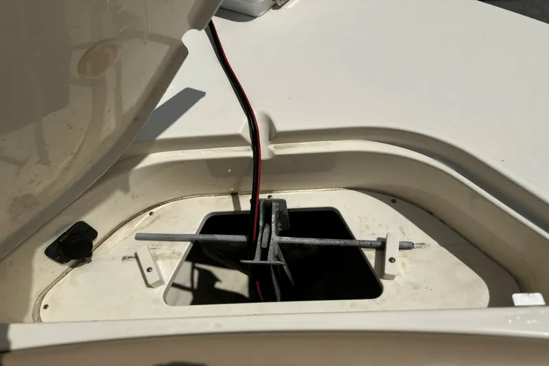 Slide: The Image of Scout 240 XSF 2023 - 20