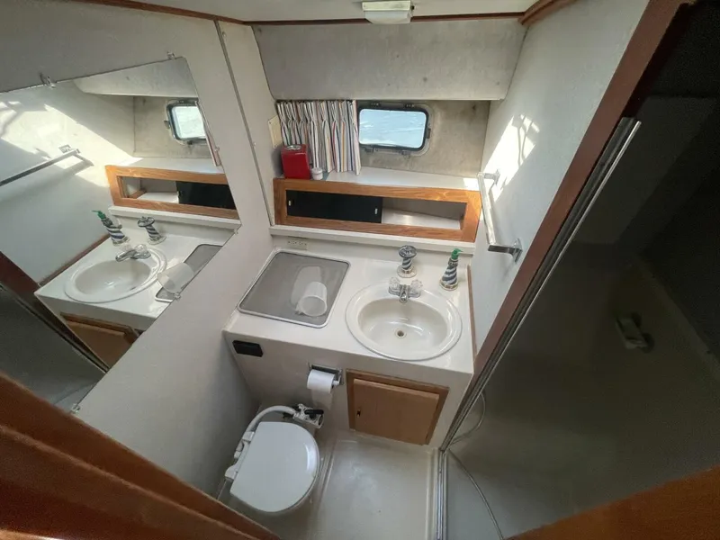 Slide: The Image of Silverton 37 Convertible 1989 - 5842648