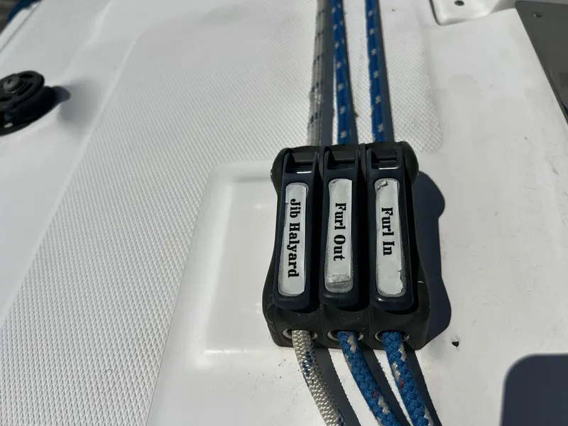 Slide: The Image of Hunter 33 2004 - 4909558