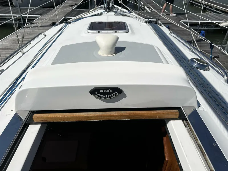 Slide: The Image of Hunter 33 2004 - 4909562