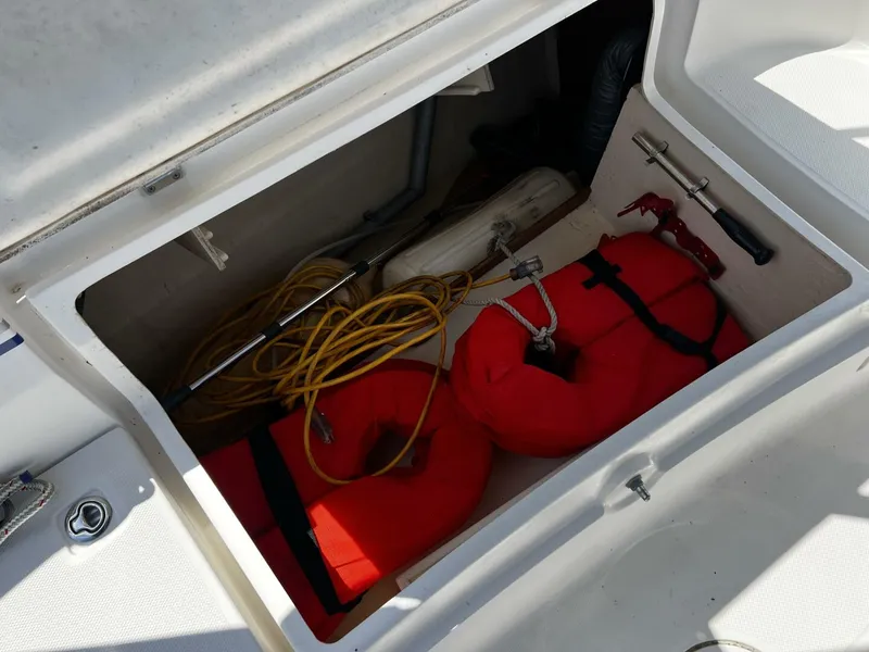 Slide: The Image of Hunter 33 2004 - 4909572