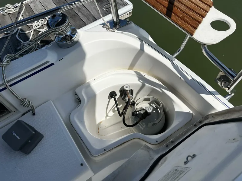 Slide: The Image of Hunter 33 2004 - 4909573