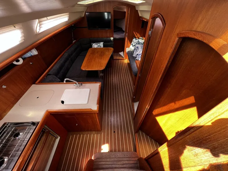 Slide: The Image of Hunter 33 2004 - 4909581