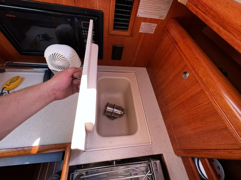 Slide: The Image of Hunter 33 2004 - 4909597