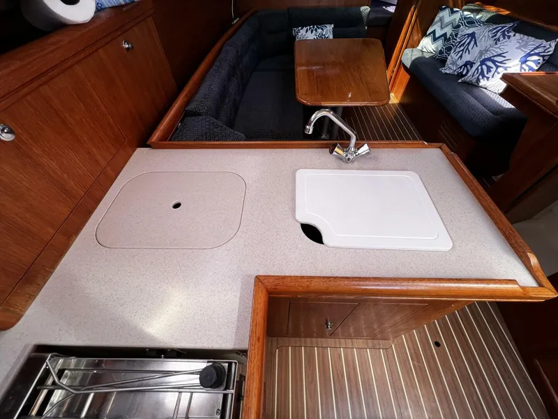 Slide: The Image of Hunter 33 2004 - 4909600