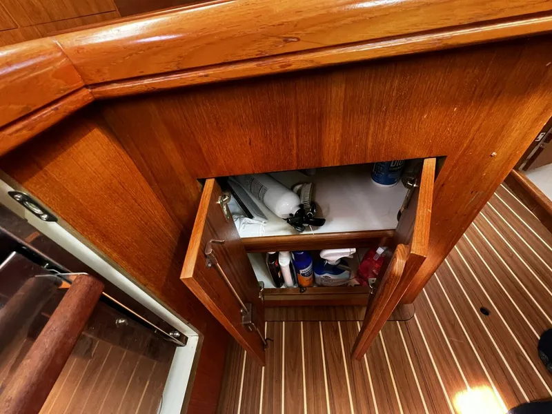 Slide: The Image of Hunter 33 2004 - 4909601