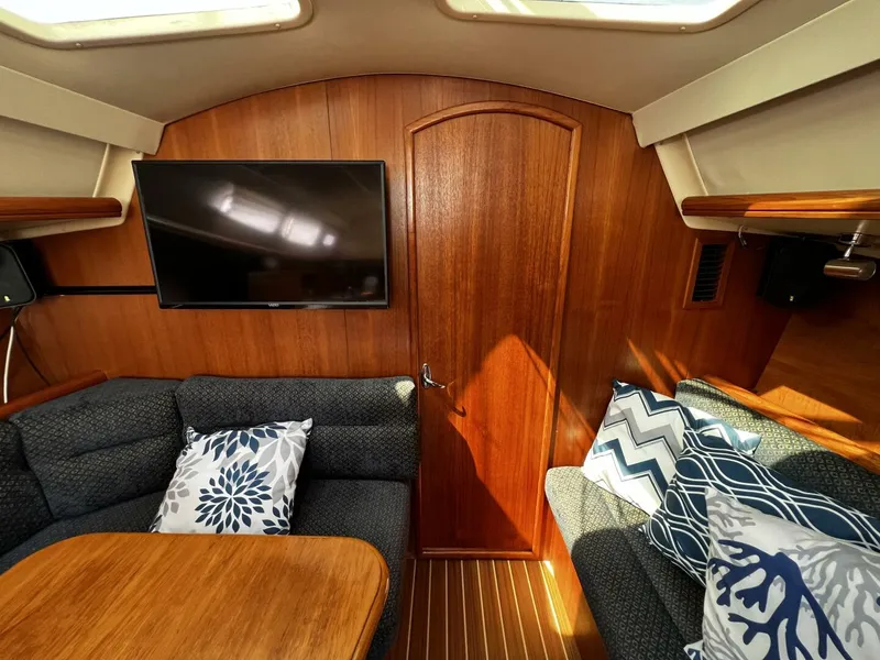 Slide: The Image of Hunter 33 2004 - 4909610