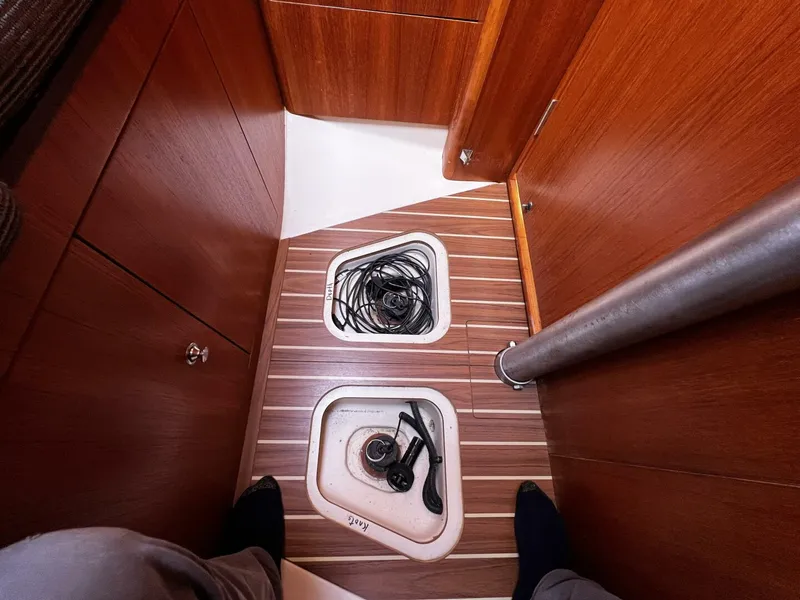 Slide: The Image of Hunter 33 2004 - 4909615