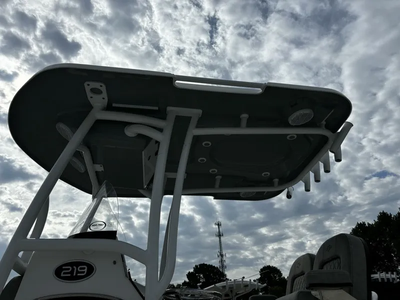 Slide: The Image of Sea Pro 219 Center Console 2022 - 7514840