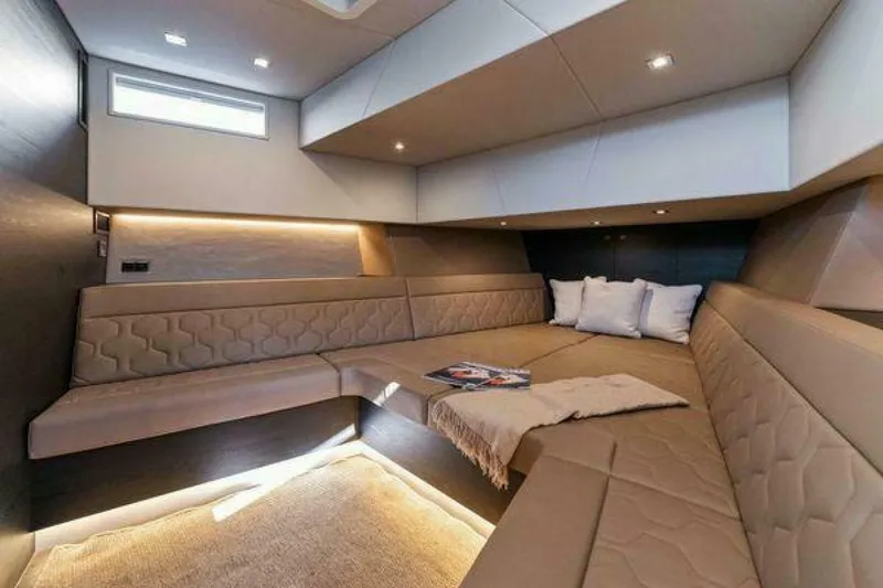 Slide: The Image of Vanquish VQ58 2022 - 4910385