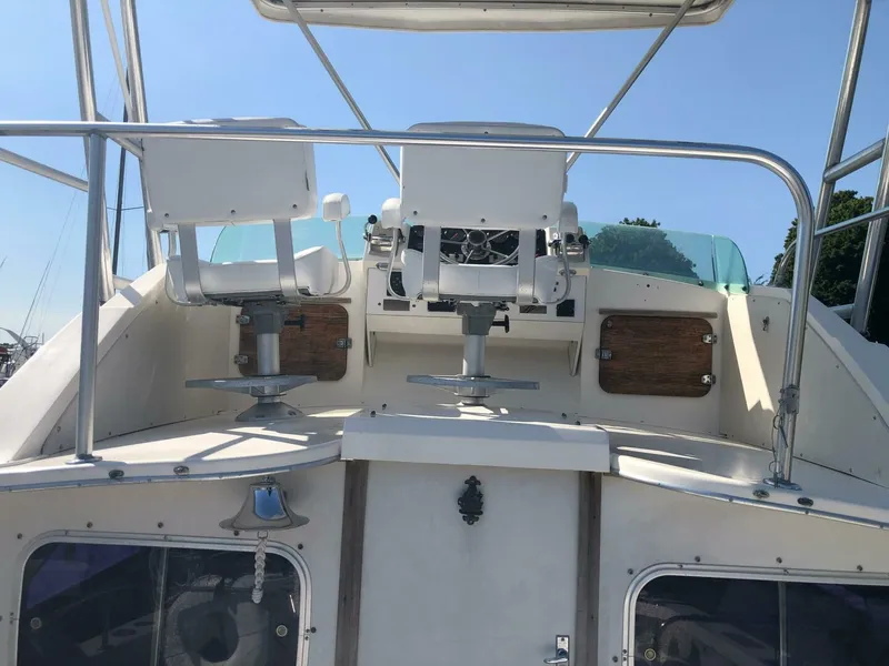Slide: The Image of Bertram 28 Flybridge Cruiser 1979 - 4910769
