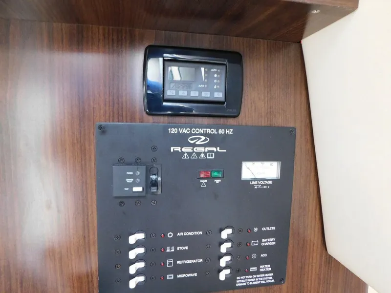 Slide: The Image of Regal 26 Express 2018 - 4912261