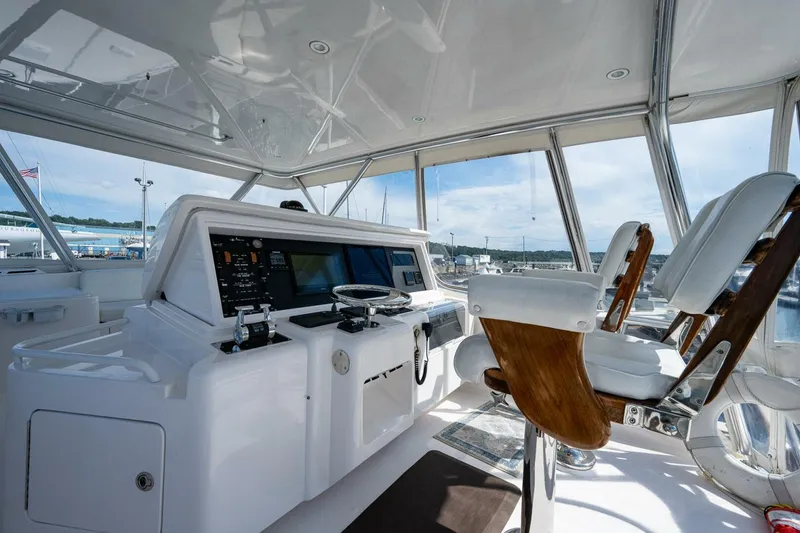 Slide: The Image of Bertram 57 NINE - Flybridge Helm Station 2008 Bertram 57 570 NINE - 4913111