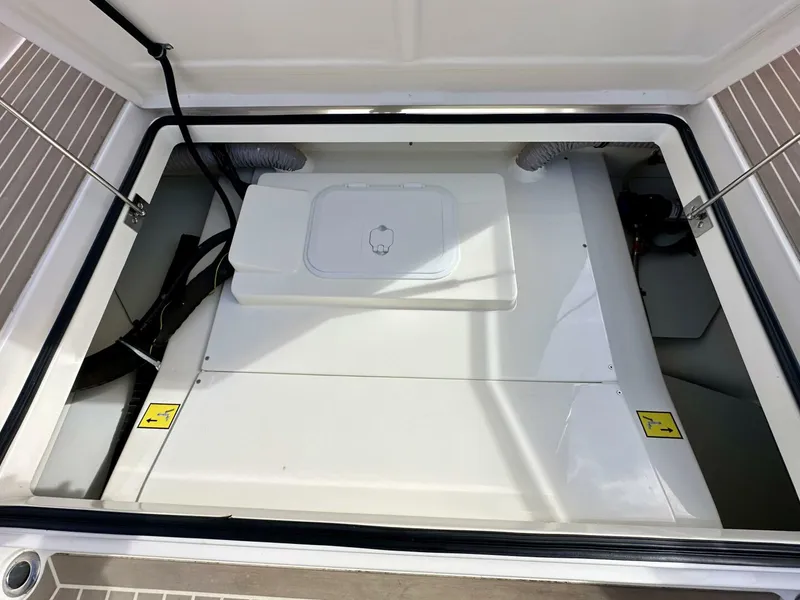 Slide: The Image of Nimbus T8 2022 - 5721810