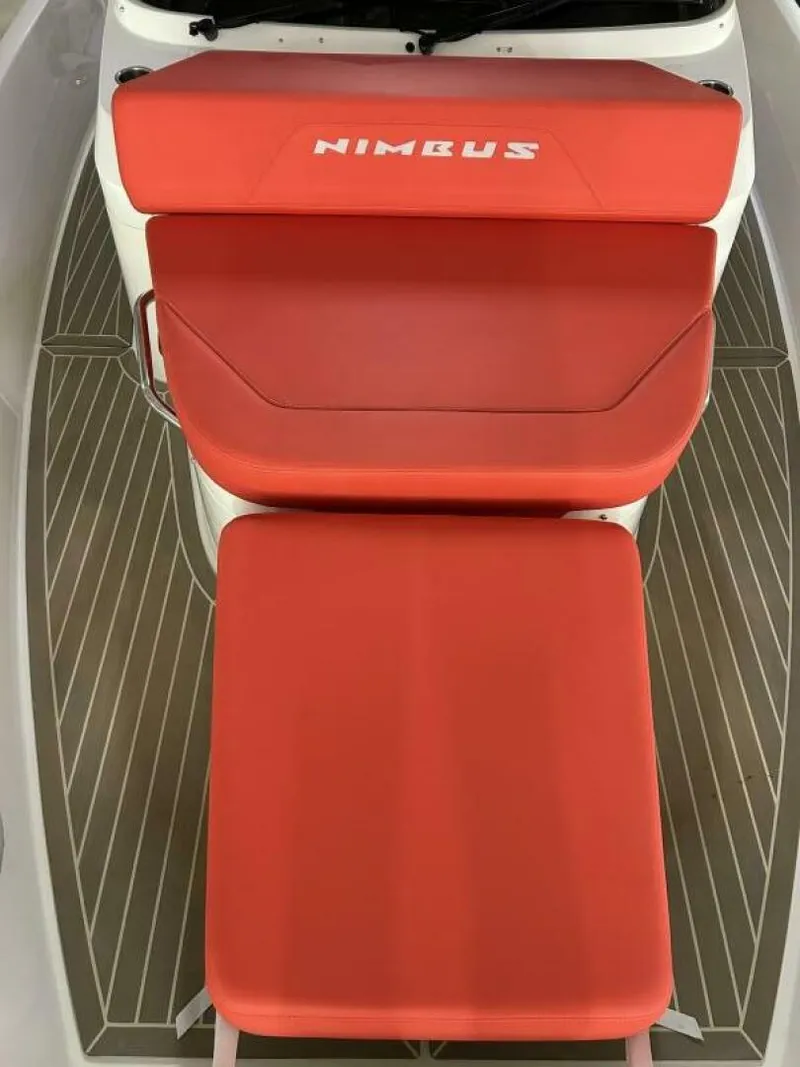 Slide: The Image of Nimbus T8 2022 - 4926089