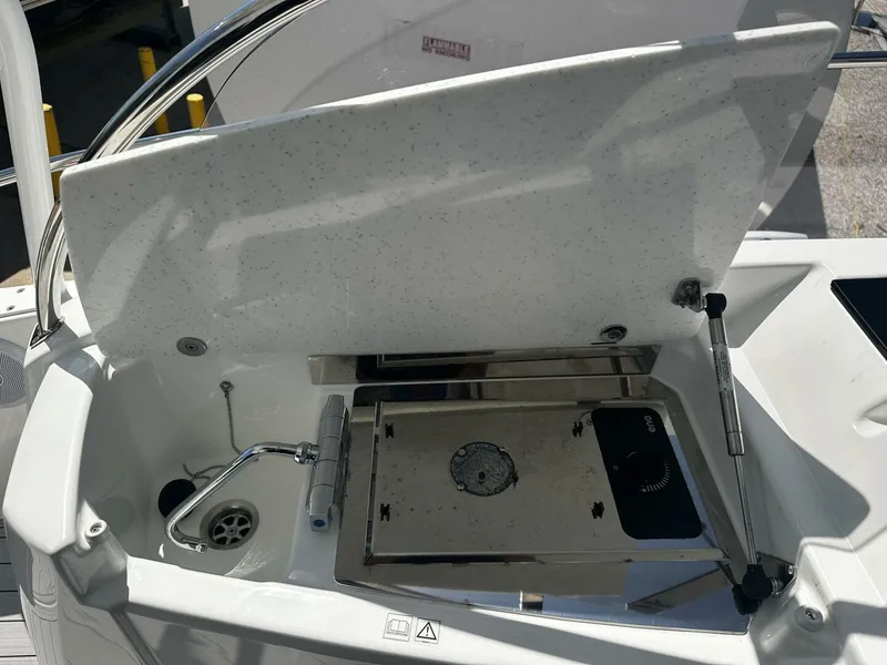 Slide: The Image of Jeanneau 9.0 Leader 2024 - 5141403