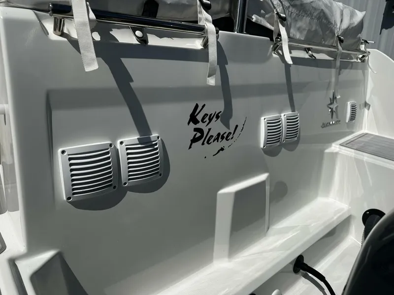 Slide: The Image of Jeanneau 9.0 Leader 2024 - 5141410