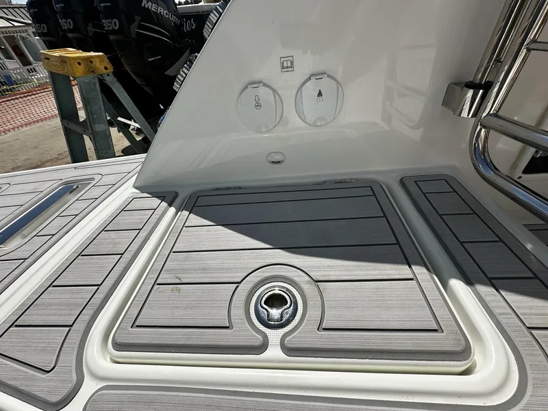 Slide: The Image of Jeanneau 9.0 Leader 2024 - 5141413