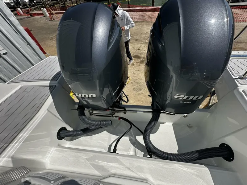 Slide: The Image of Jeanneau 9.0 Leader 2024 - 5141414