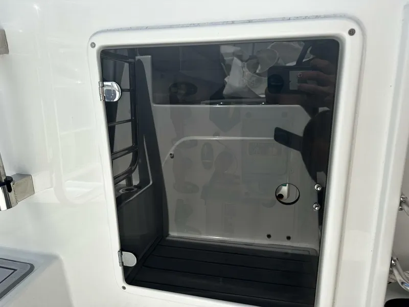 Slide: The Image of Jeanneau 9.0 Leader 2024 - 5141415