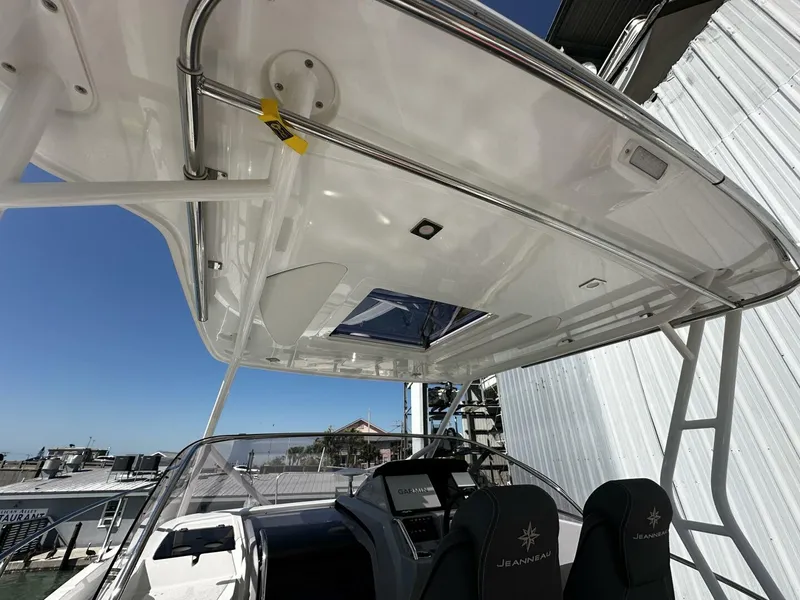 Slide: The Image of Jeanneau 9.0 Leader 2024 - 5141420