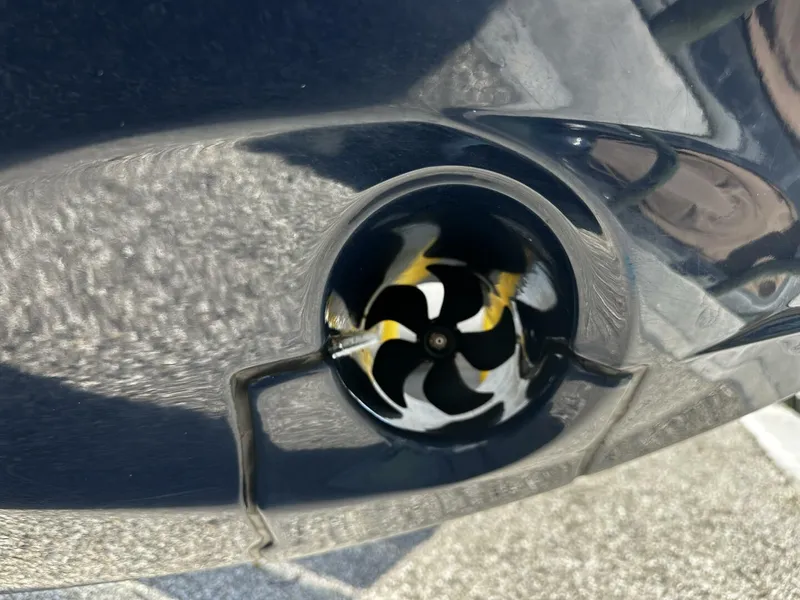 Slide: The Image of Jeanneau 9.0 Leader 2024 - 5141459