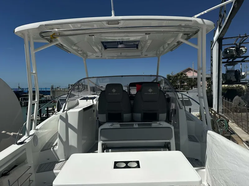 Slide: The Image of Jeanneau 9.0 Leader 2024 - 5141467