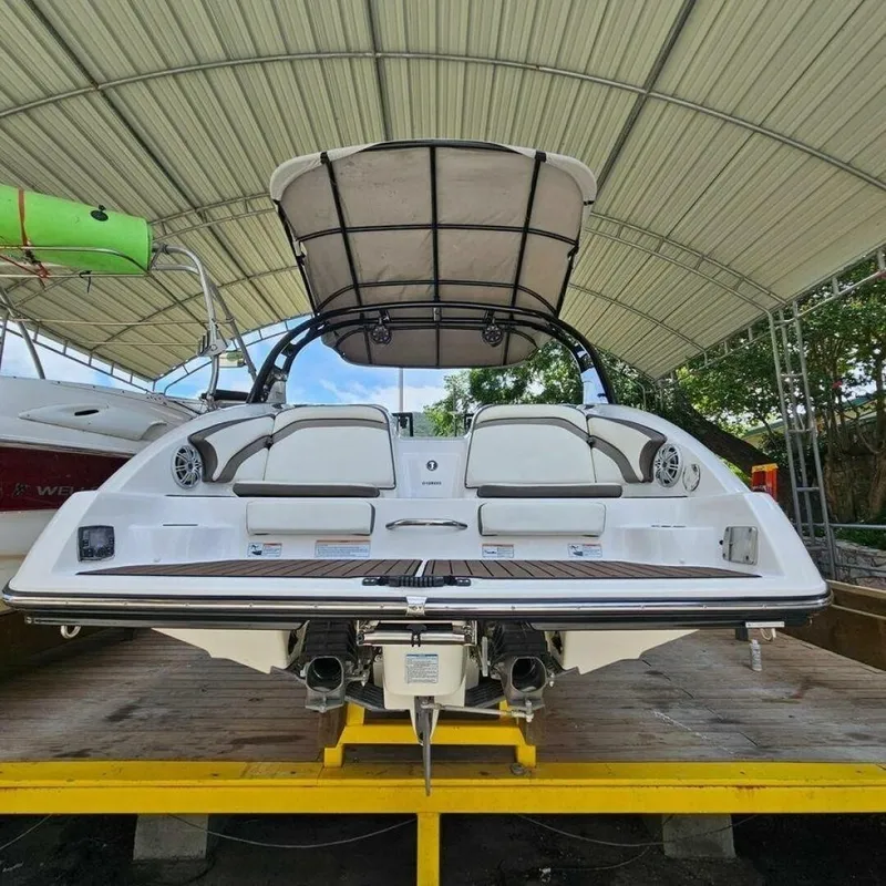 Slide: The Image of Yamaha 242 Limited S E-Series 2016 - 7514761