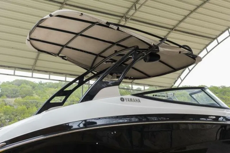 Slide: The Image of Yamaha 242 Limited S E-Series 2016 - 7514757
