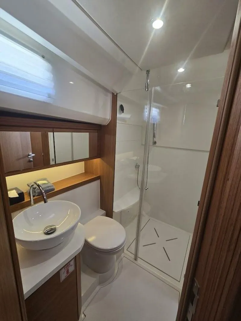 Slide: The Image of Greenline 39 Hybrid 2022 - 5456880