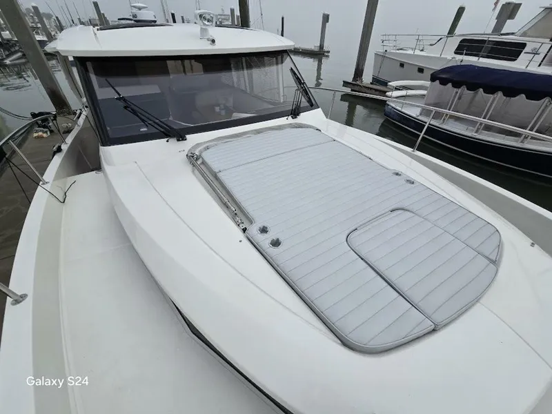 Slide: The Image of Greenline 39 Hybrid 2022 - 4920501