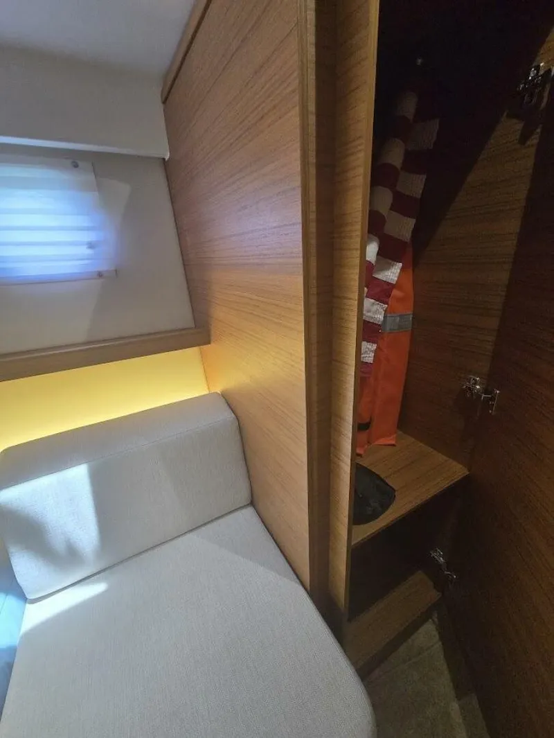 Slide: The Image of Greenline 39 Hybrid 2022 - 5456878