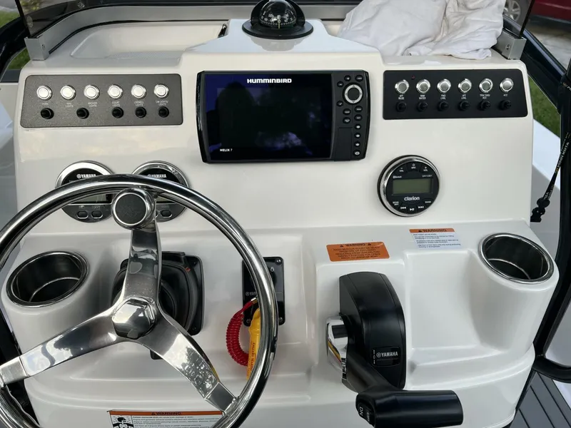 Slide: The Image of Robalo 20 2022 - 4962496